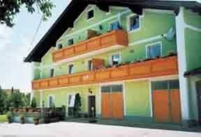 MonteurZimmer - Das Appartement befindet sich auf der 1. Etage. - Kirschberghof