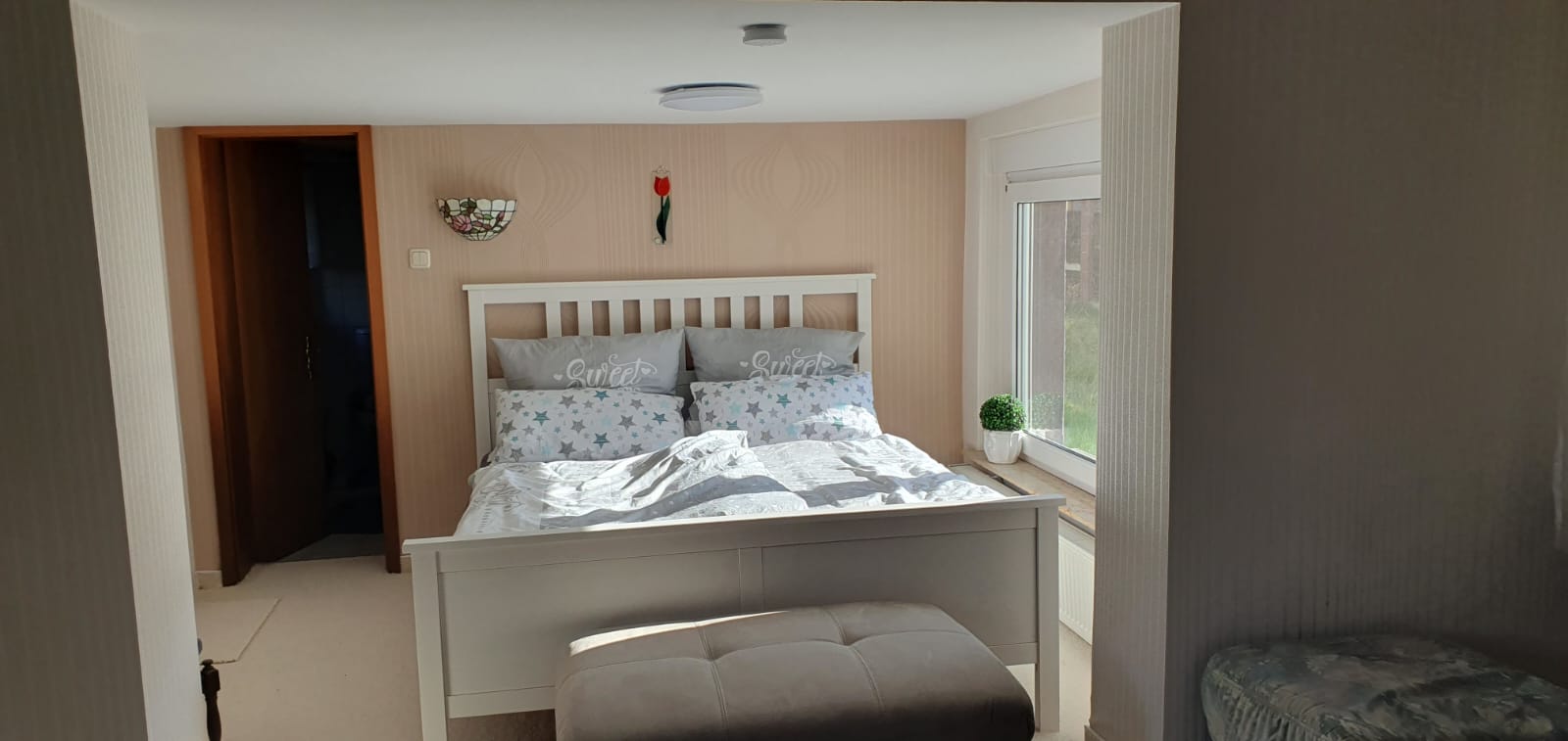 MonteurZimmer - Doppelbett im Wohn- und Schlafraum - FeWo Bienchen