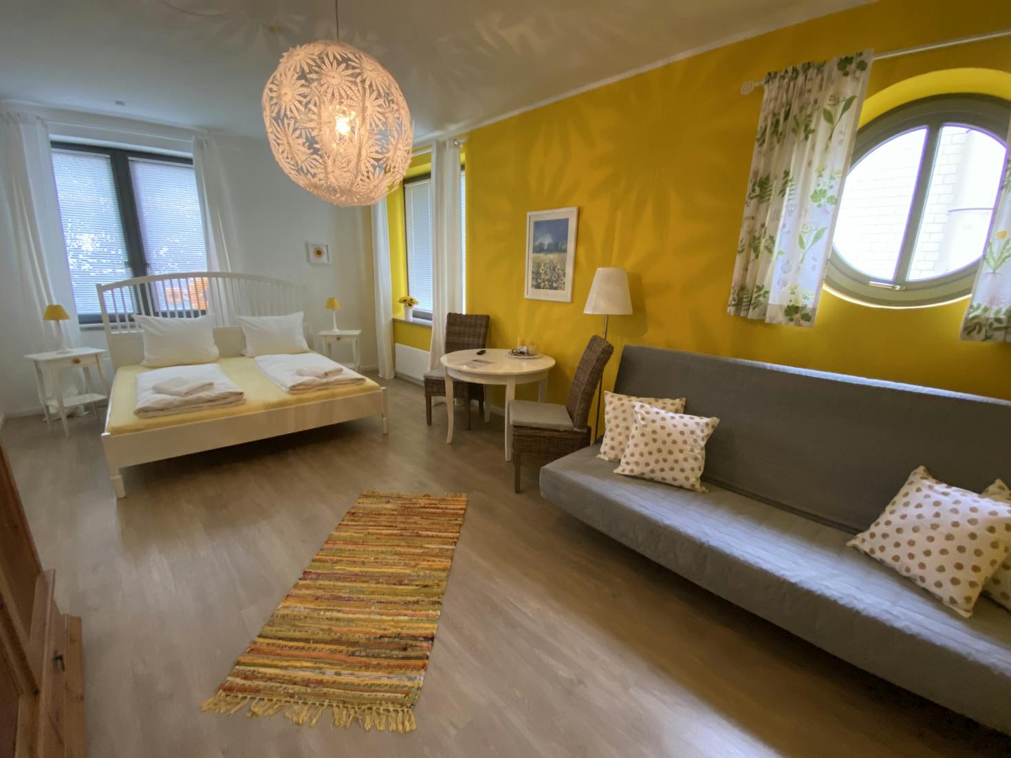 MonteurZimmer - https://webbox.imgix.net/images/pdtftyncupfycknp/6828a309-5755-47bd-af04-46ea48110c95.jpeg?auto=format,compress&fit=crop&crop=entropy&w=1470 - Guest House Lavender City, Flensburg