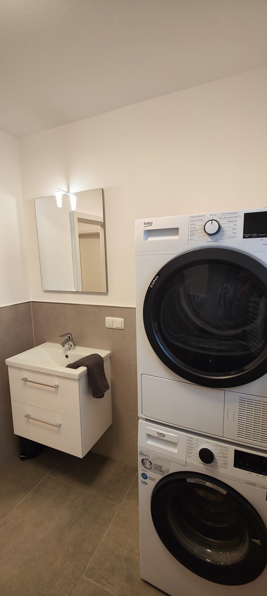 MonteurZimmer - https://www.deutschland-monteurzimmer.de/uploads/19005/173581488667766ee6f197f.jpg - ganze Unterkünfte firmenweise / 30 Wohnungen 200 Betten i. d. Region in 63512 Hainburg                            