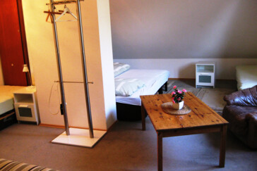 MonteurZimmer - https://mein-monteurzimmer.de/website/var/tmp/image-thumbnails/140000/144216/thumb__housing_item_preview/56f0c0cf359cb563fb9f0e30fb764e0a.JPG.jpeg - Haus zur Karde/Monteurzimmer/FeWo (Sat/Sky), WLAN gratis