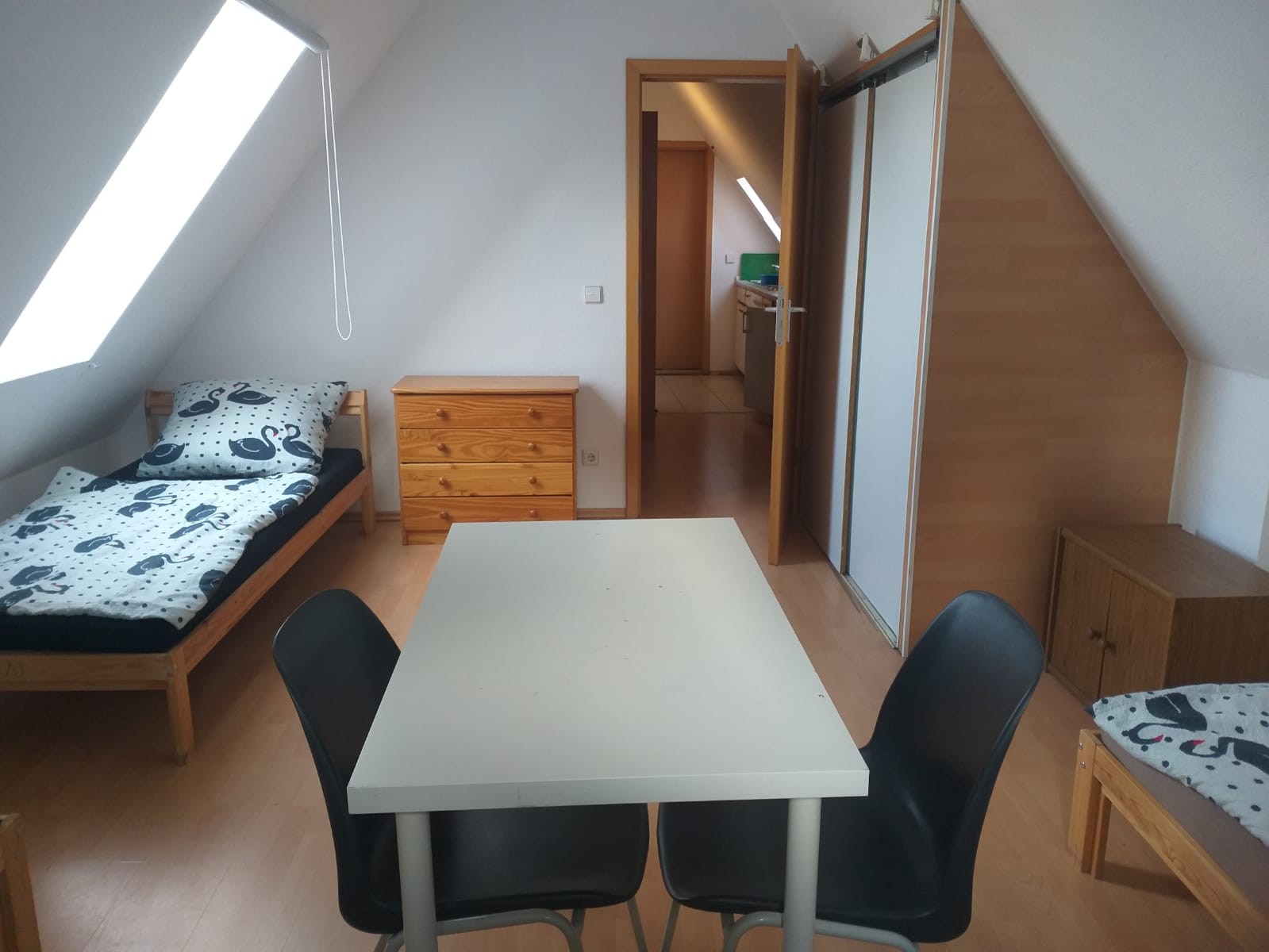 MonteurZimmer - *2 Zimmer mit 5 Betten* Bad und Küche in 71032 Böblingen