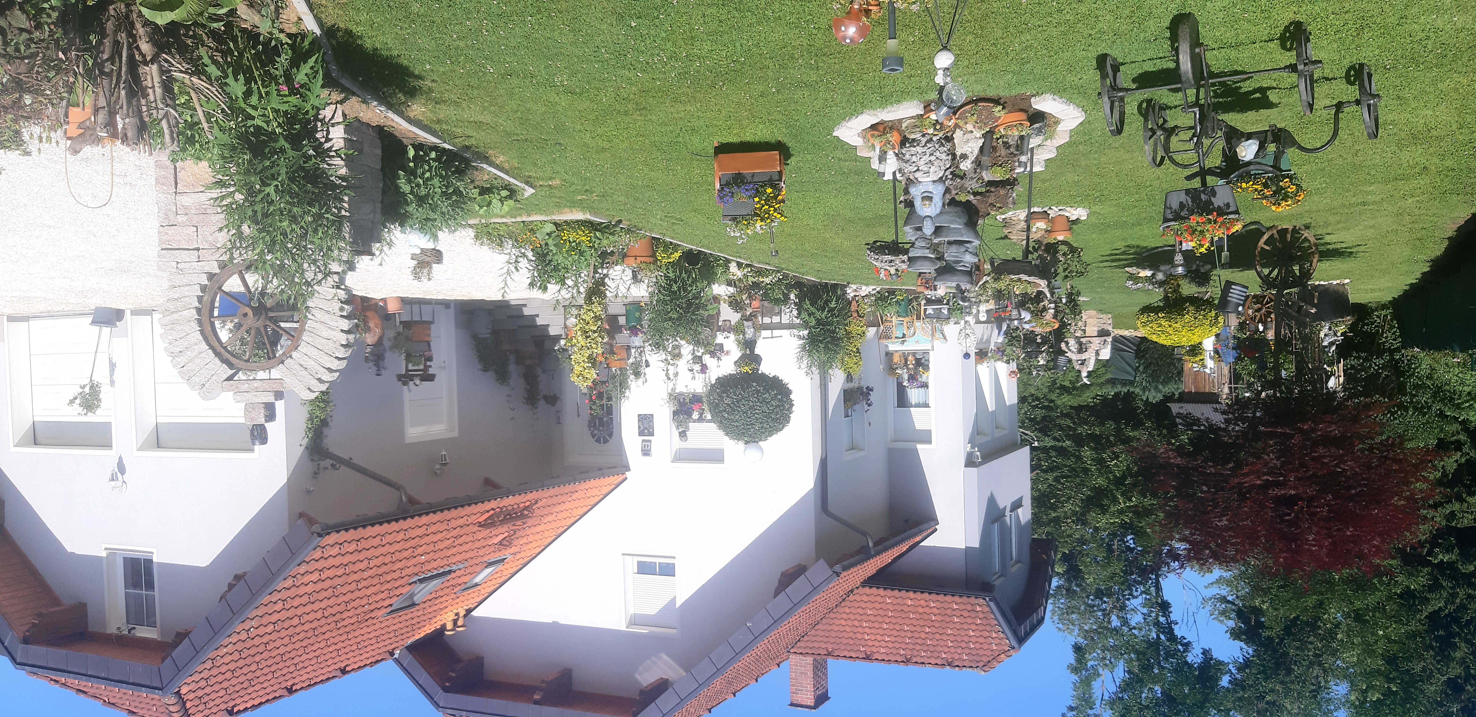 Monteur-Zimmer: Haus mit großem Garten und Parkplatz vorhanden. 
 - Pirkner Zimmer speziell an Monteure und Arbeitern