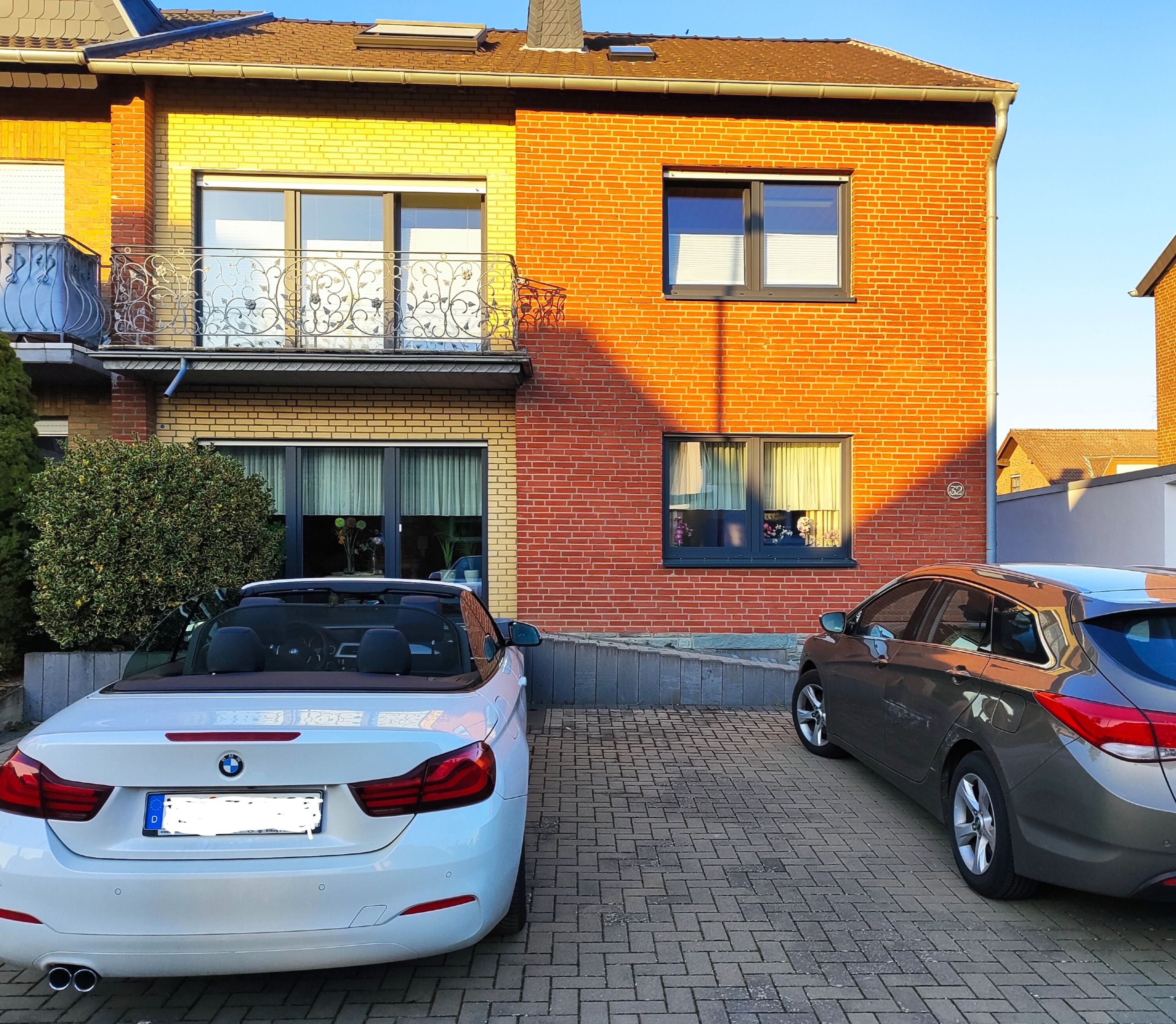 MonteurZimmer - Parkplatz mit Casa Ilona  - Wohnung Casa-Ilona