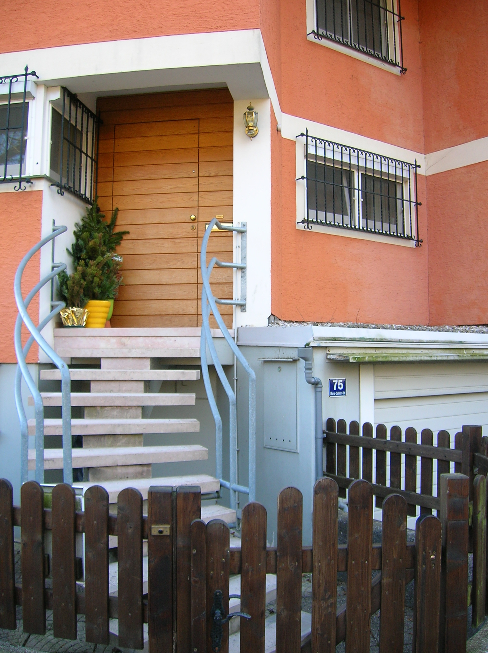 MonteurZimmer - Hauseingang  - FERIENHAUS SALZBURG