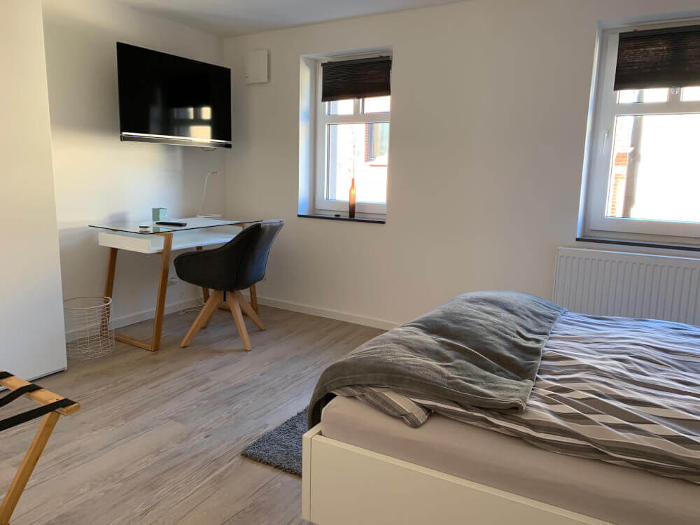 MonteurZimmer - Gästehaus Machts - Einzelschlafzimmer mit großen Betten in 50389 Wesseling