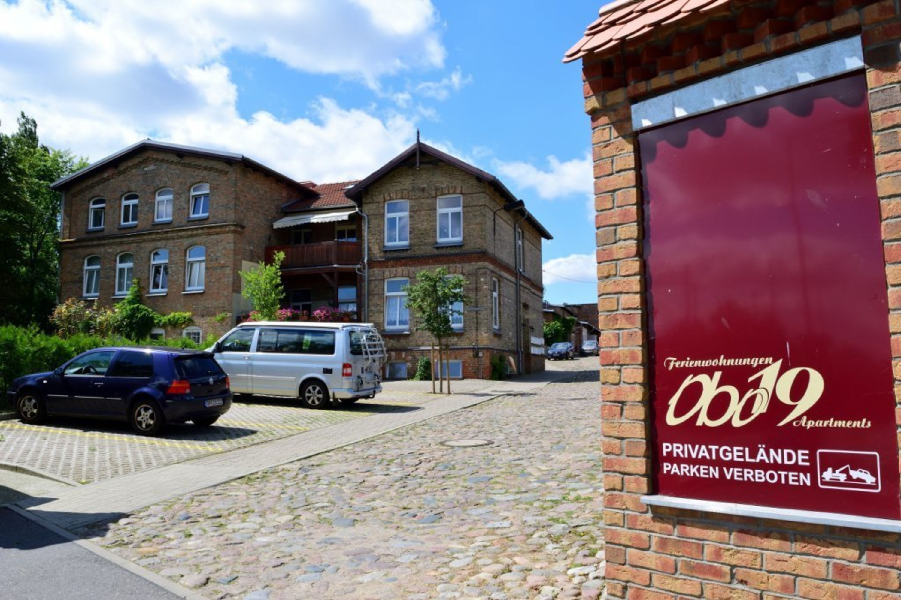 MonteurZimmer - Ferienwohnungen | Villa Backstein in Schwerin-Zentrum