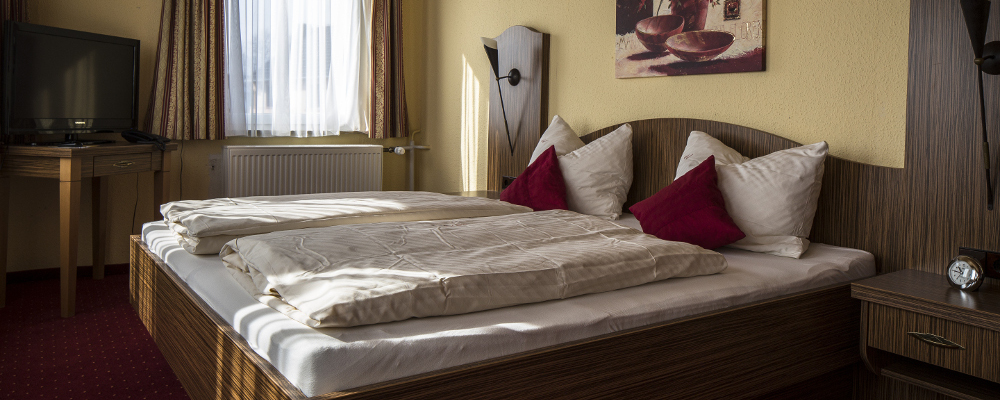 MonteurZimmer - Hotel Weinhaus Kreuter