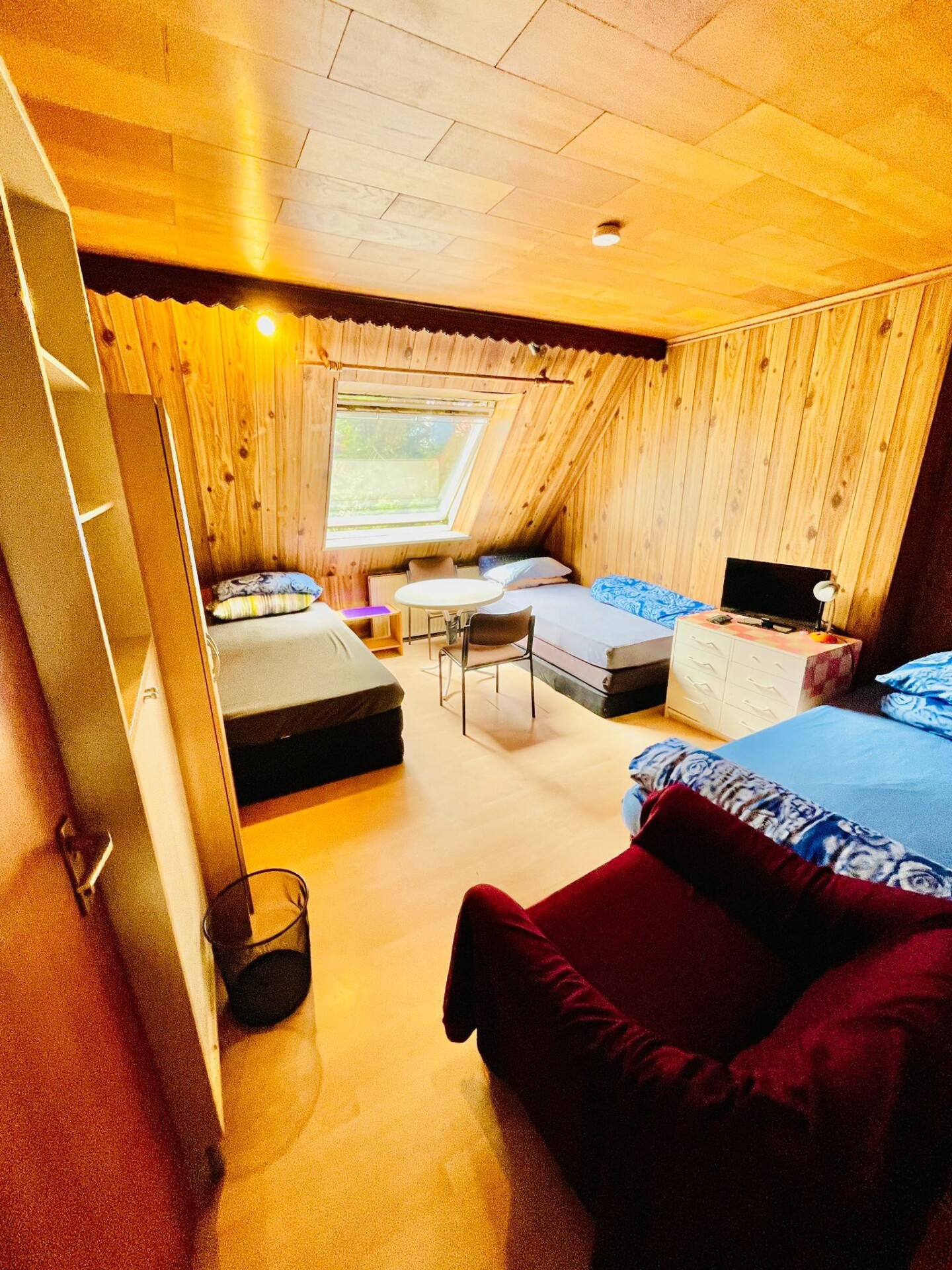 MonteurZimmer - Ferienwohnung Dumser Villa & Penthouse
