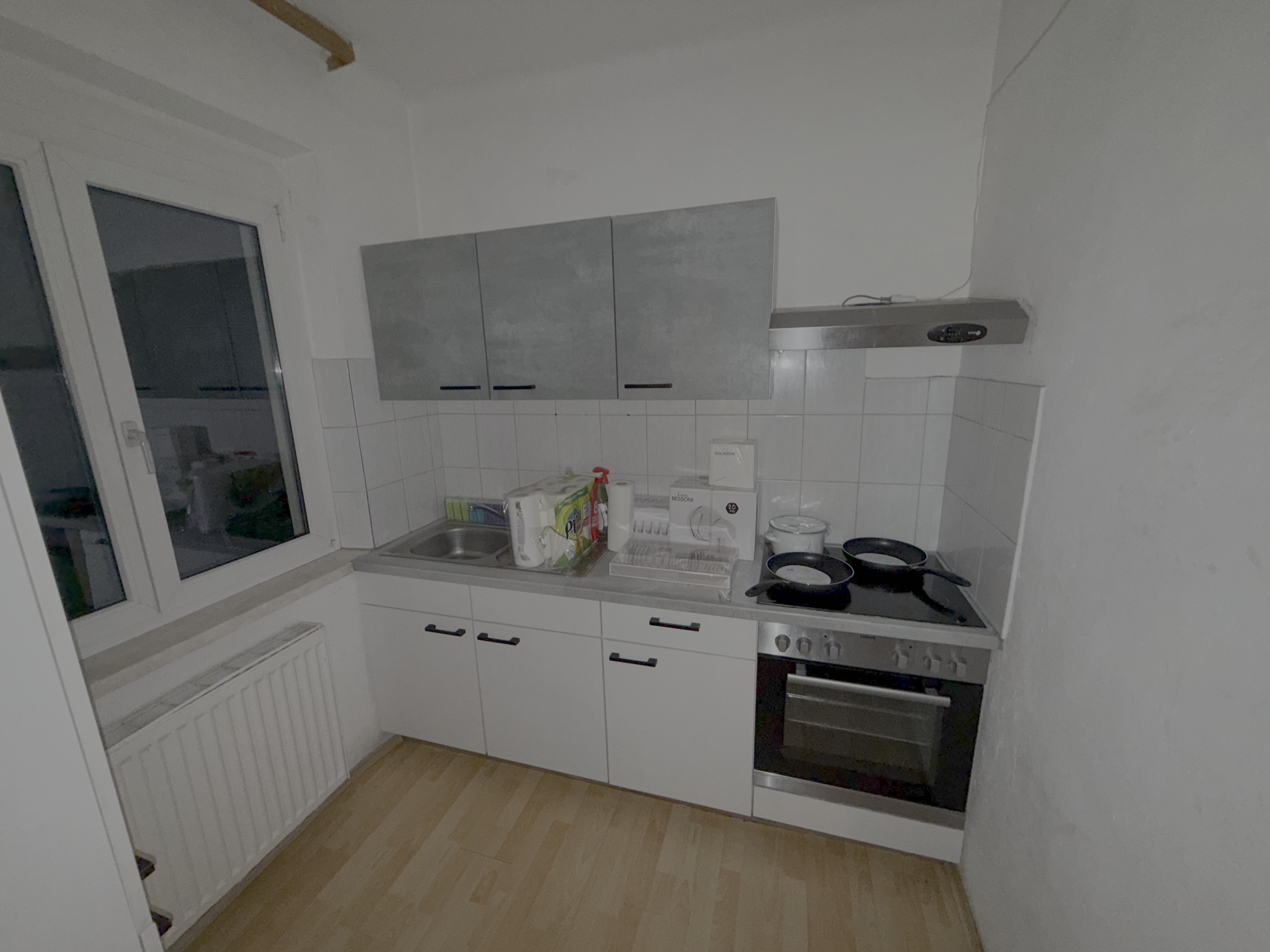 MonteurZimmer - Küche - Monteur-Arbeiter Wohnung in Gewerbe-und Industriegebiet Nähe