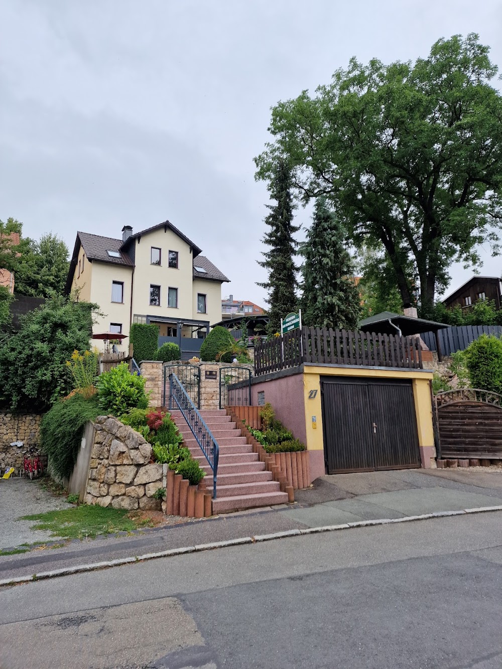 MonteurZimmer - Pension Am Kirschberg