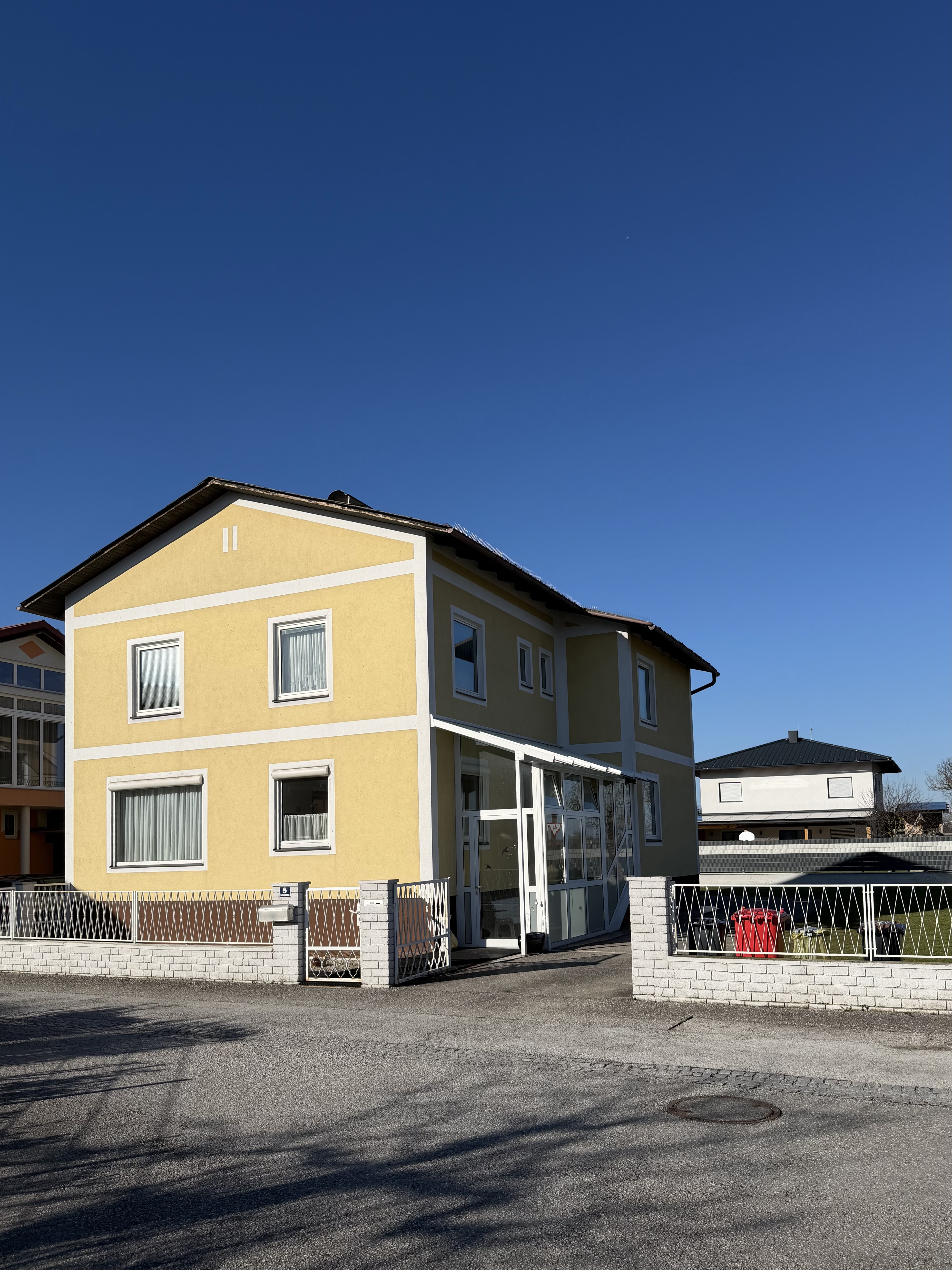 MonteurZimmer - Gästehaus Weinburg - Gästehaus Weinburg