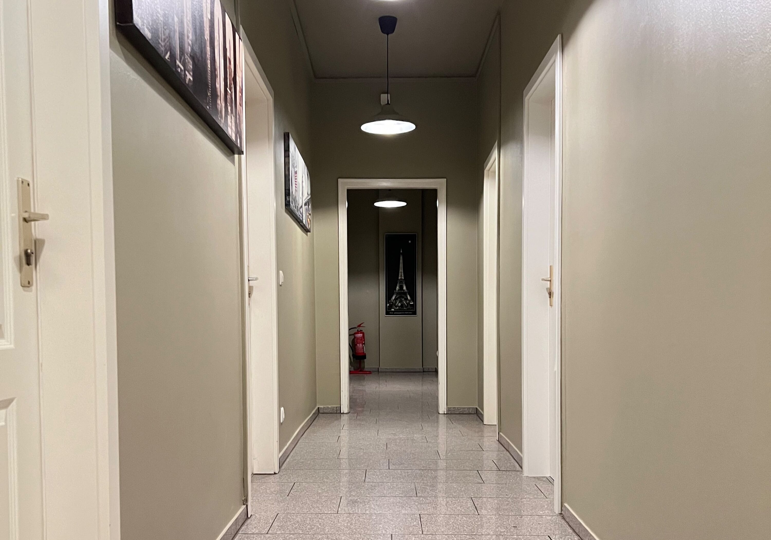 MonteurZimmer - Arsi Hostel