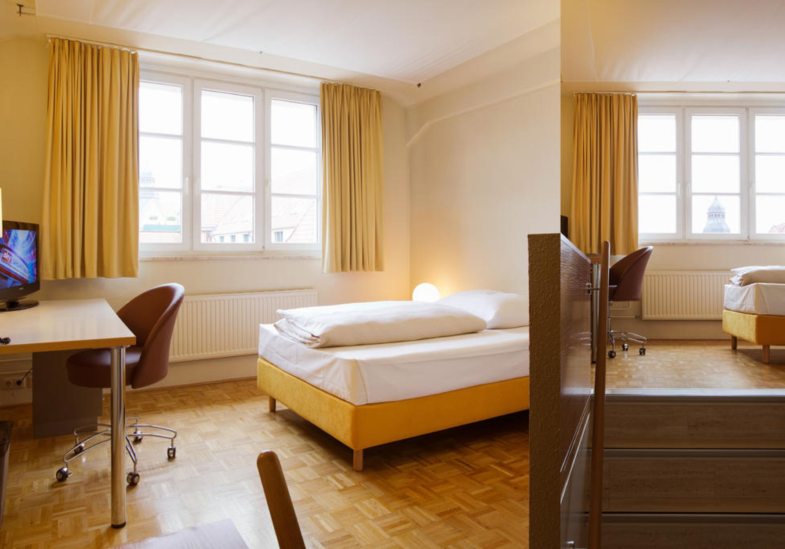 MonteurZimmer - Gästeresidenz Pelikanviertel