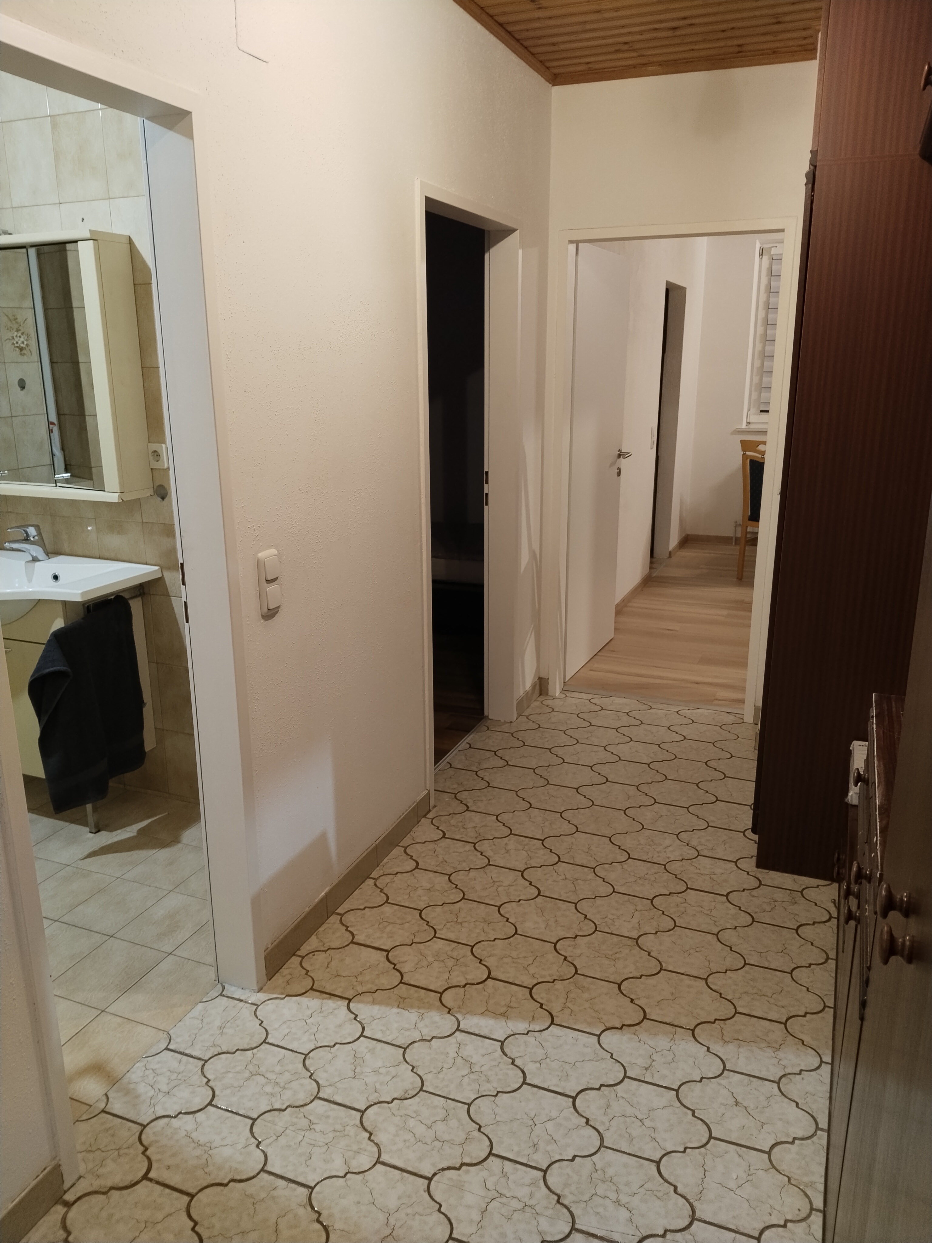MonteurZimmer - Flur - Apartment with 4rooms