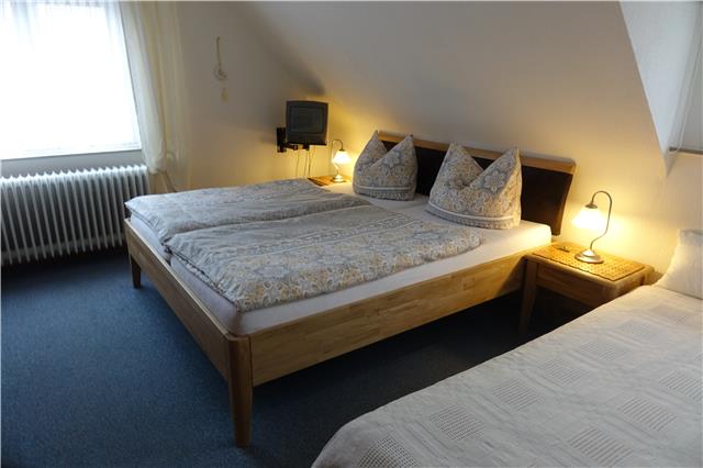 Monteur-Zimmer - Merzhausen - FERIENWOHNUNG HÖLL