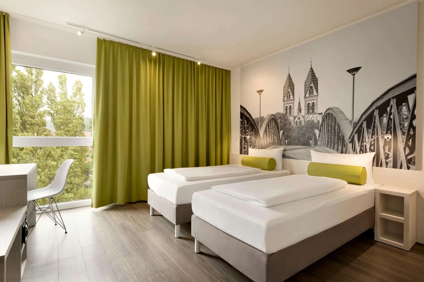 Monteur-Zimmer - Preis pro Nacht - Freiburg im Breisgau - Super 8 by Wyndham Freiburg