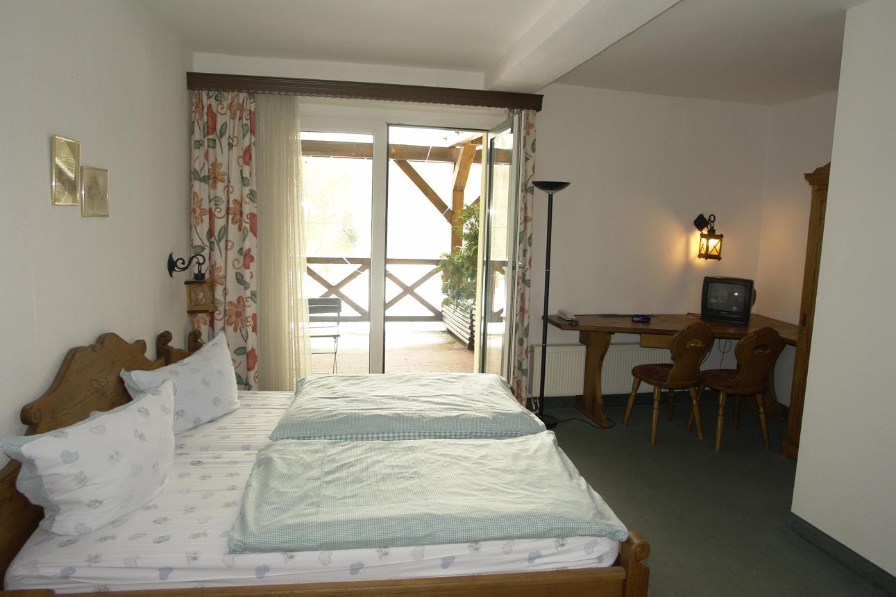 Monteur-Zimmer - Preis pro Nacht - Freiburg im Breisgau - Tzaschel C.