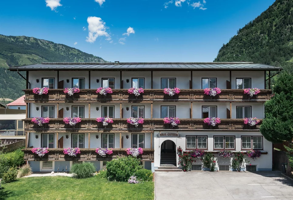 Monteur-Zimmer - Parkplatz: kostenlose Parkplätze in der Umgebung vorhanden - Salzburg - Pension Gstrein