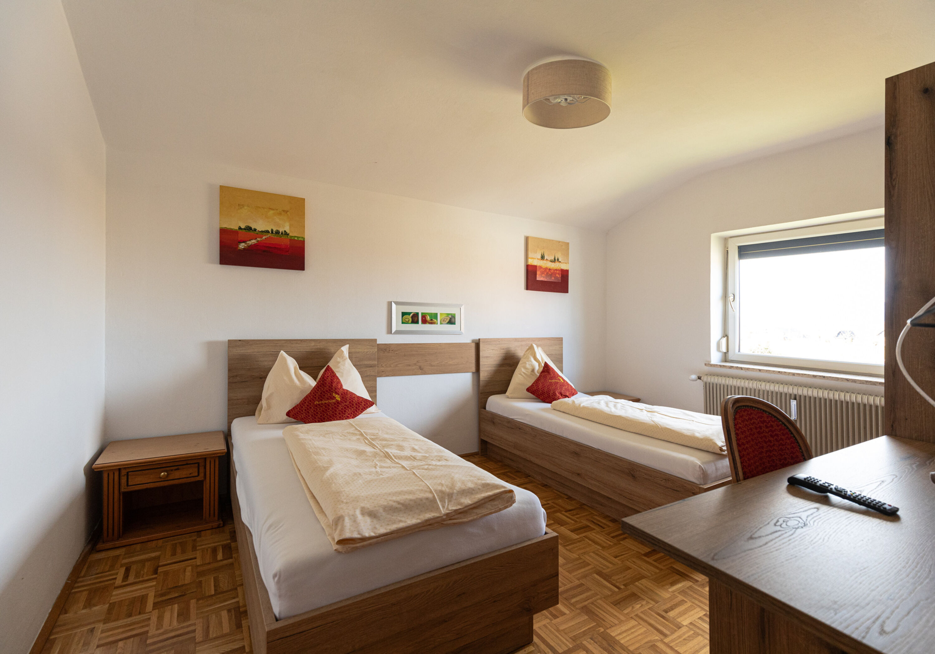 Monteur-Zimmer - Preis pro Nacht - Oberhofen am Irrsee - 80m² Wohnung in Salzburg