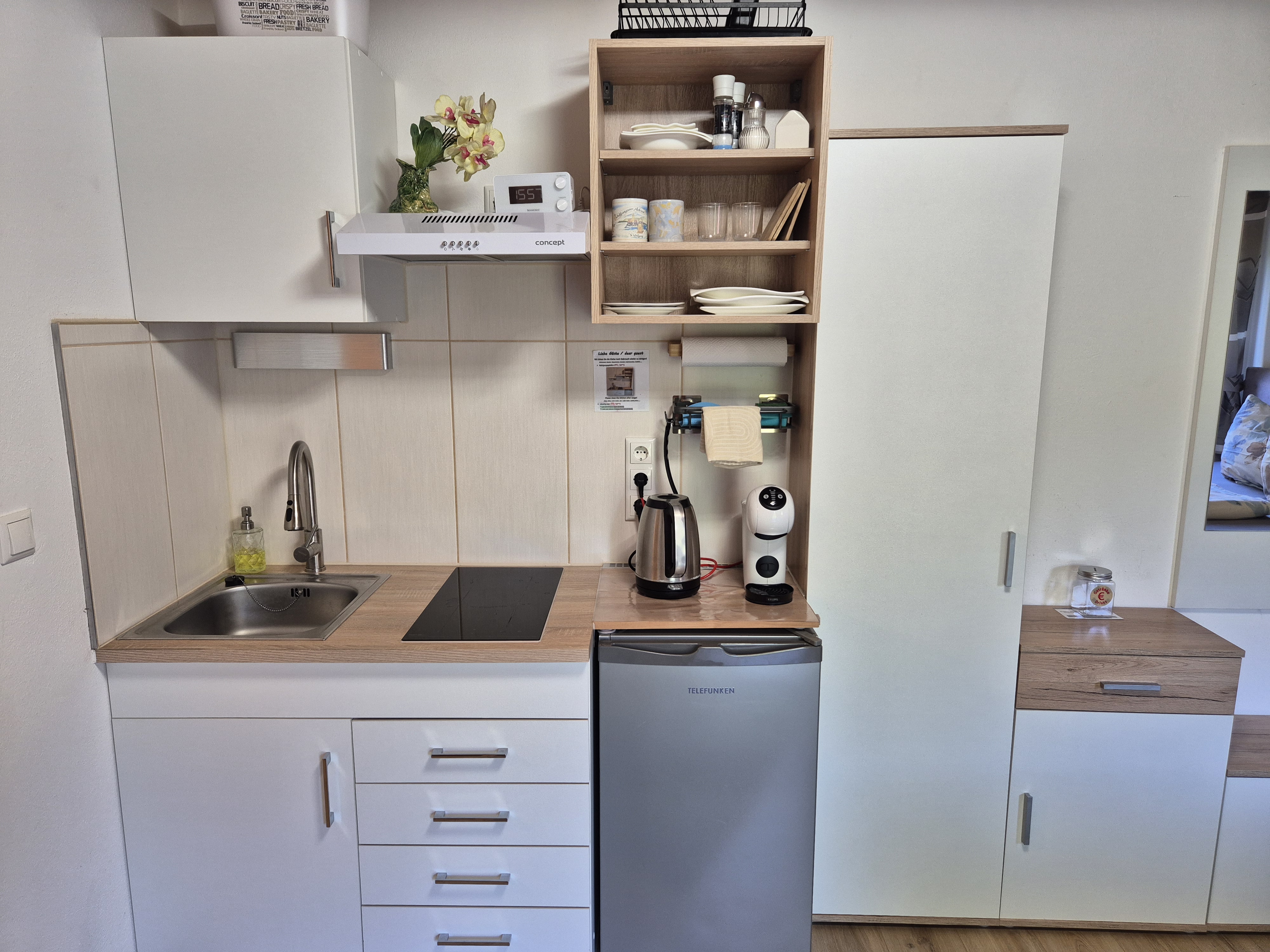 MonteurZimmer: Landzimmer1(20m²)---Balkon---1.Stock - Landhaus Dersch