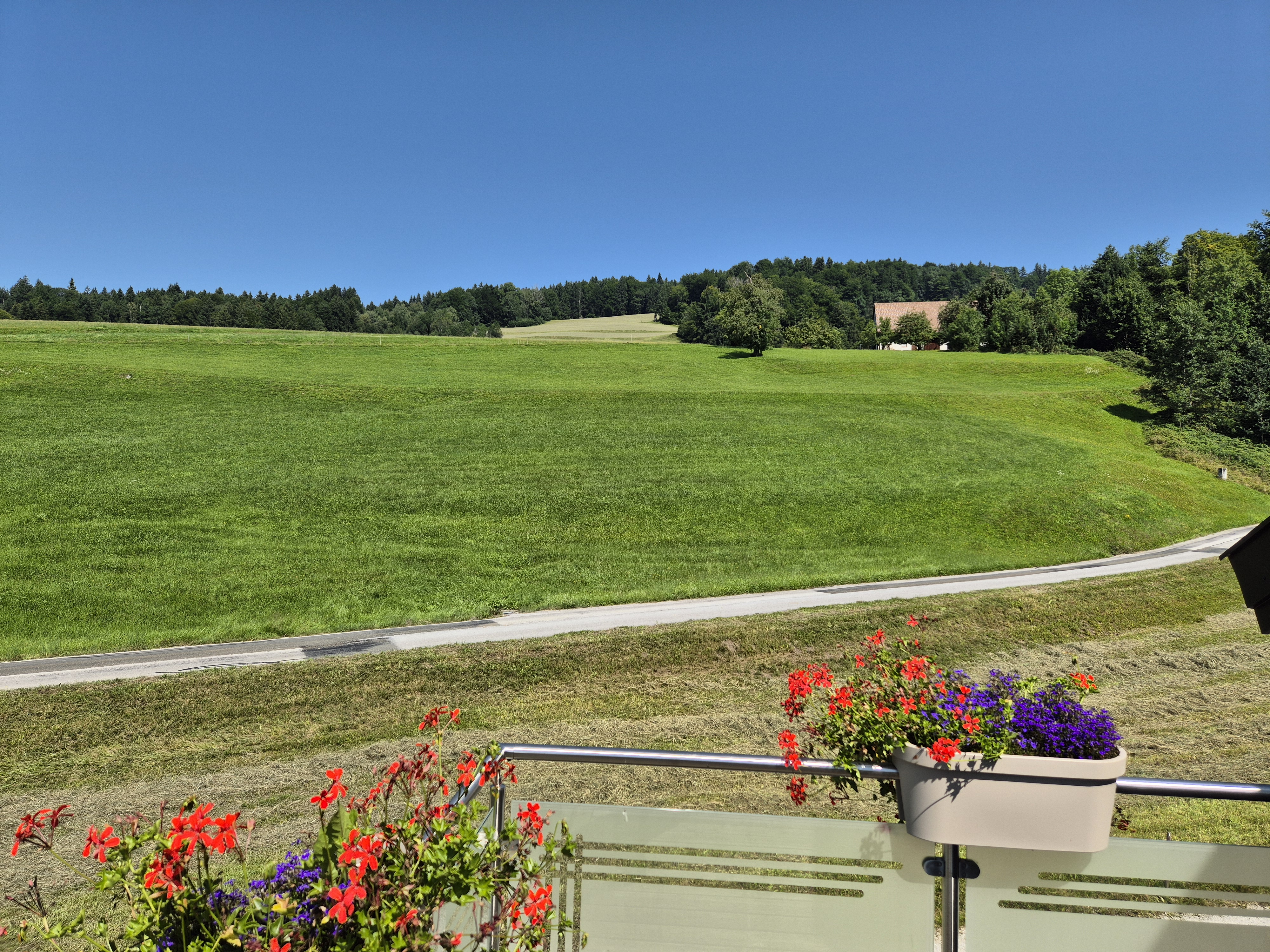 MonteurZimmer: Landzimmer2(30m²)---Terrasse---1.Stock - Landhaus Dersch