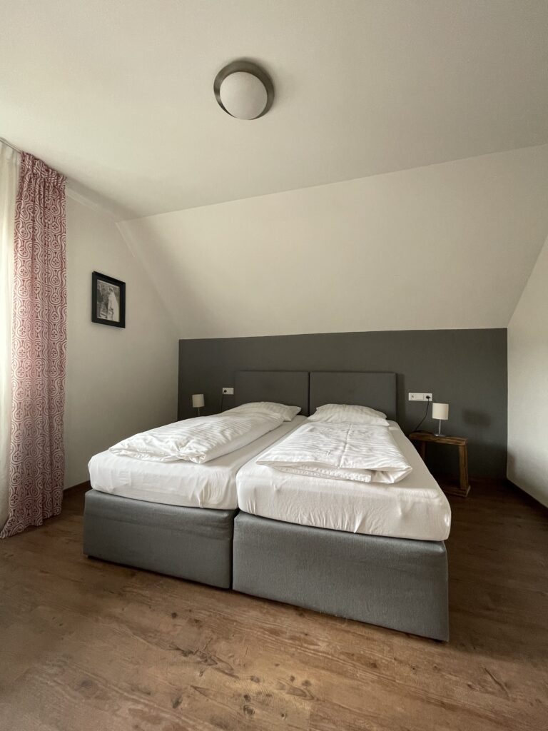 Monteur-Zimmer - Preis pro Nacht - Ebensee - Landgasthof Santner