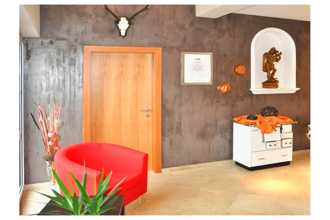 MonteurZimmer: Eingangsbereich - Gästehaus Abtenau