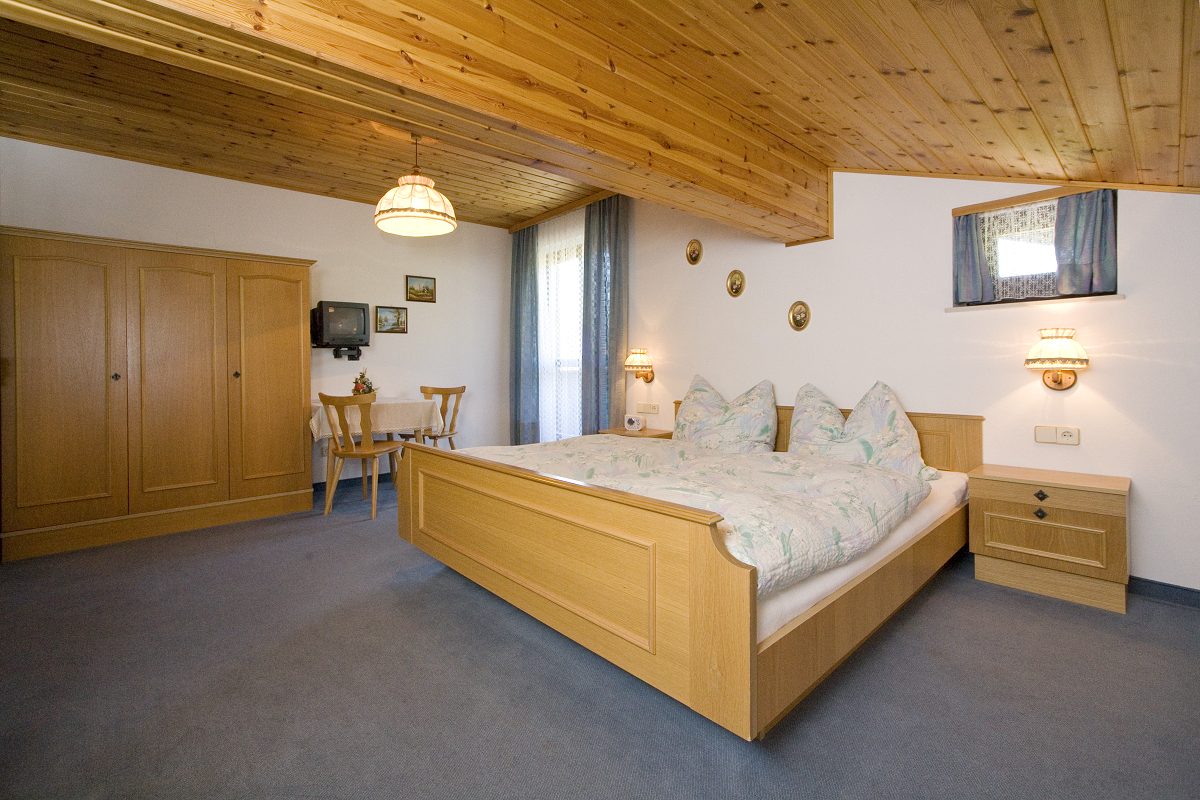 Monteur-Zimmer - Preis pro Nacht - Österreich - Oberzaishof