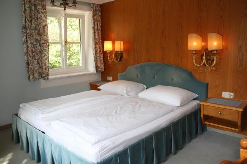 Monteur-Zimmer - Großgmain - Gasthaus Überfuhr