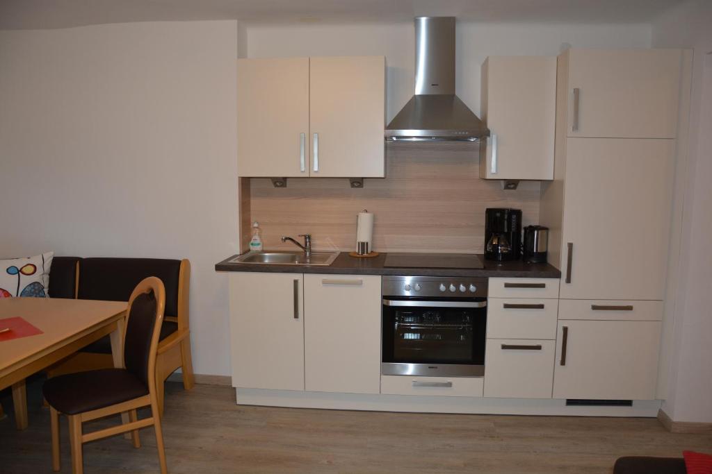 Monteur-Zimmer - Regau - Appart Weisse