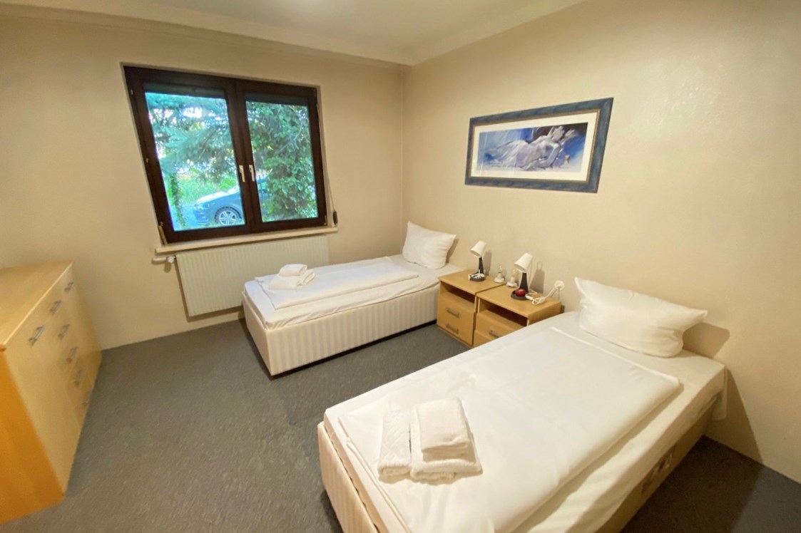 Monteur-Zimmer - Preis pro Nacht - Maria Ellend - Arbeiterquartier in Wien Donaustadt mit Garten