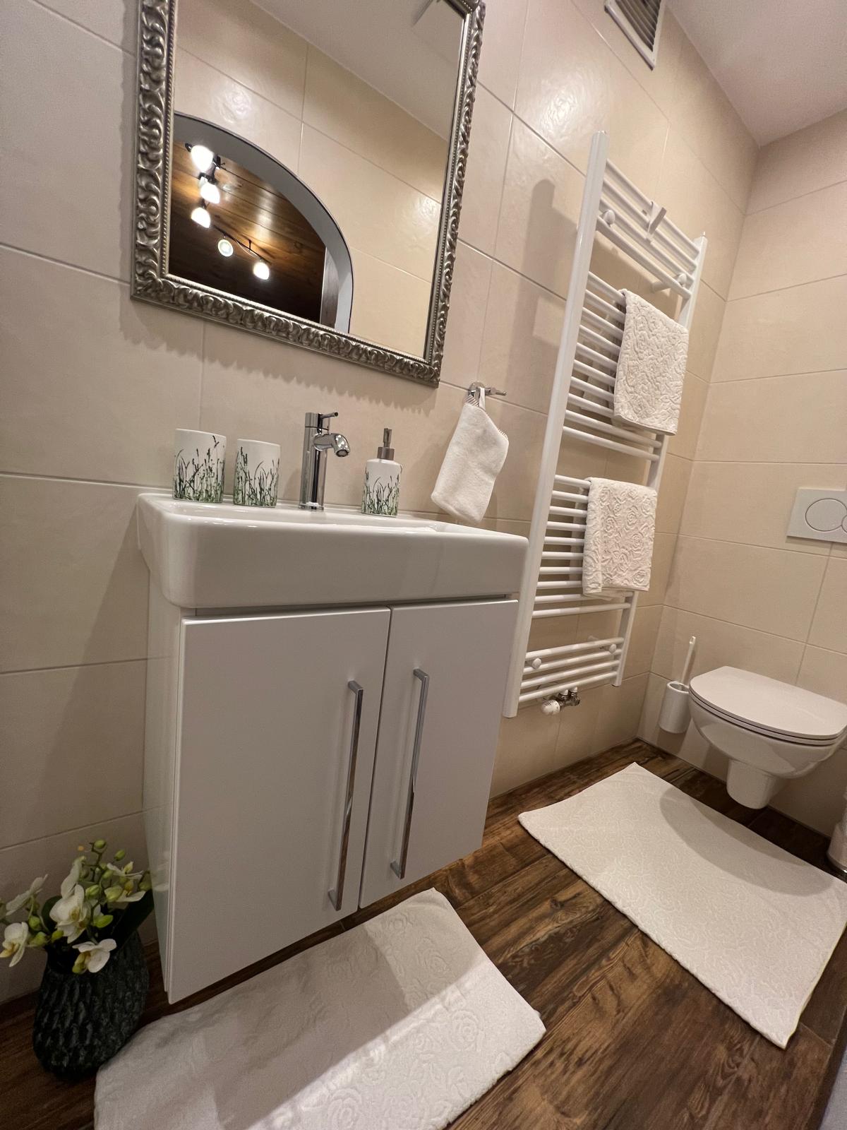 MonteurZimmer: Sonnentau Bad - Ferienhaus Höllwart