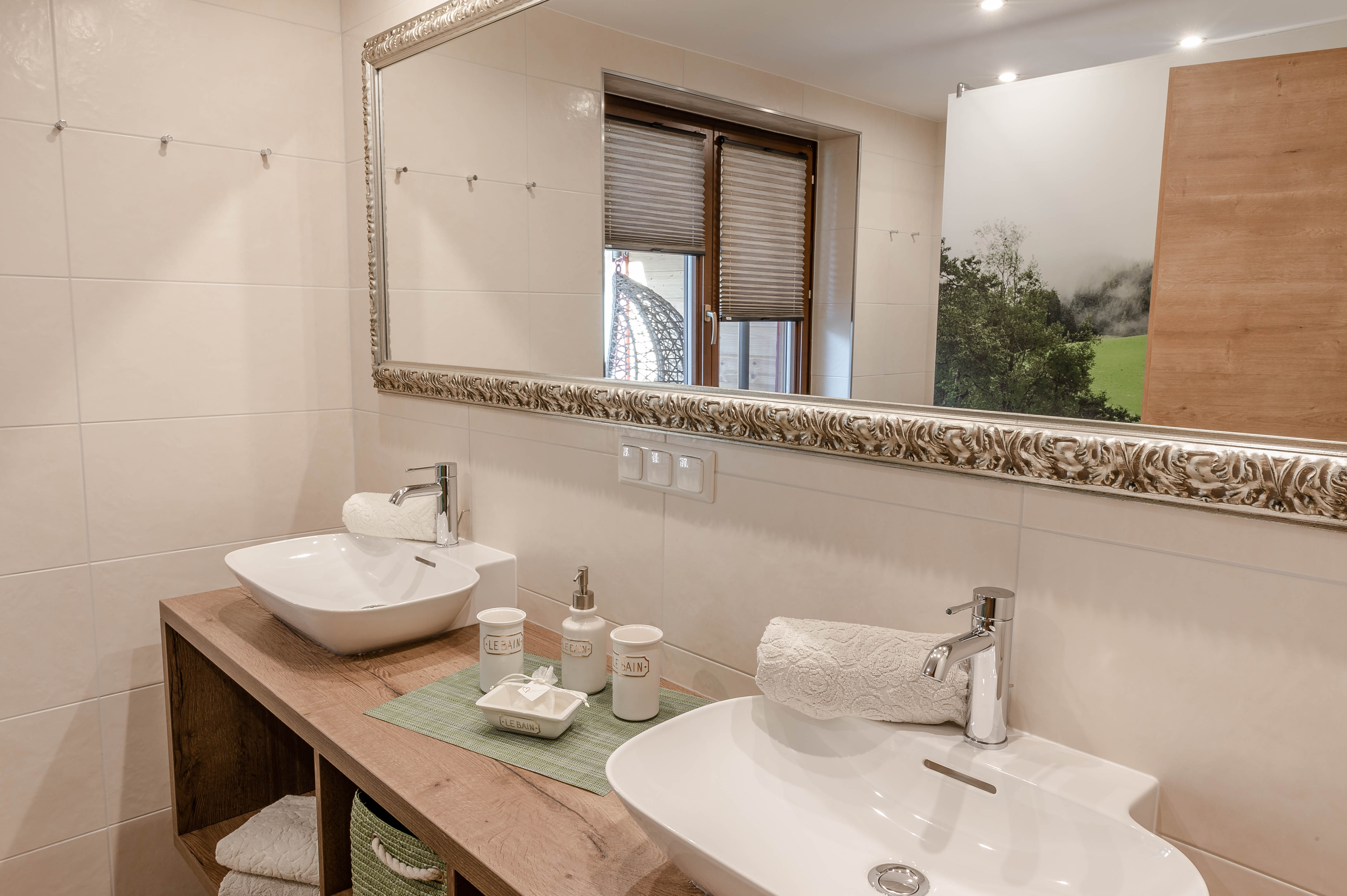 MonteurZimmer: Bad Bartnelke und Edelweiss - Ferienhaus Höllwart