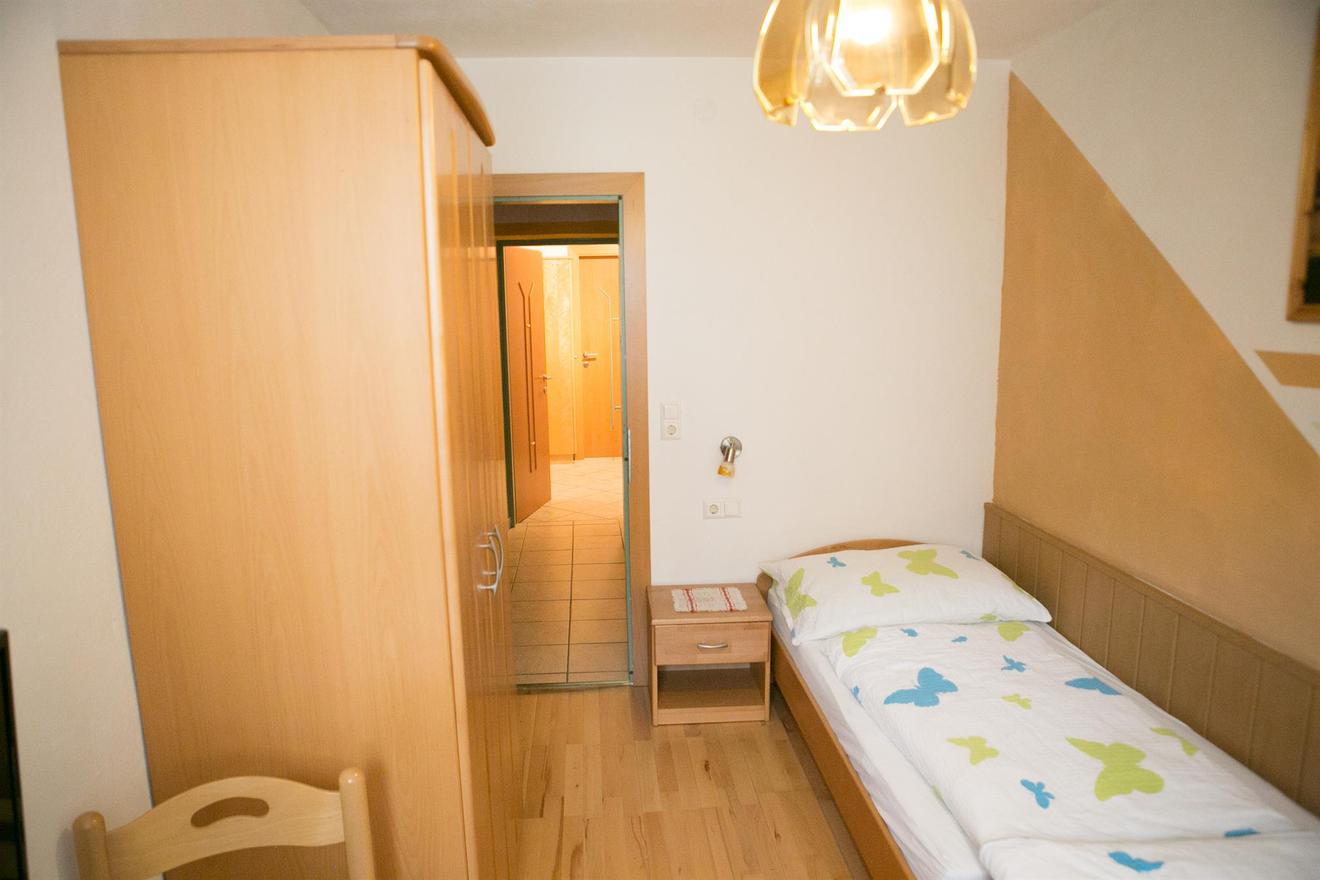 Monteur-Zimmer - Preis pro Nacht - Eggelsberg - Tobelmühlhof - Anna Breitfuß