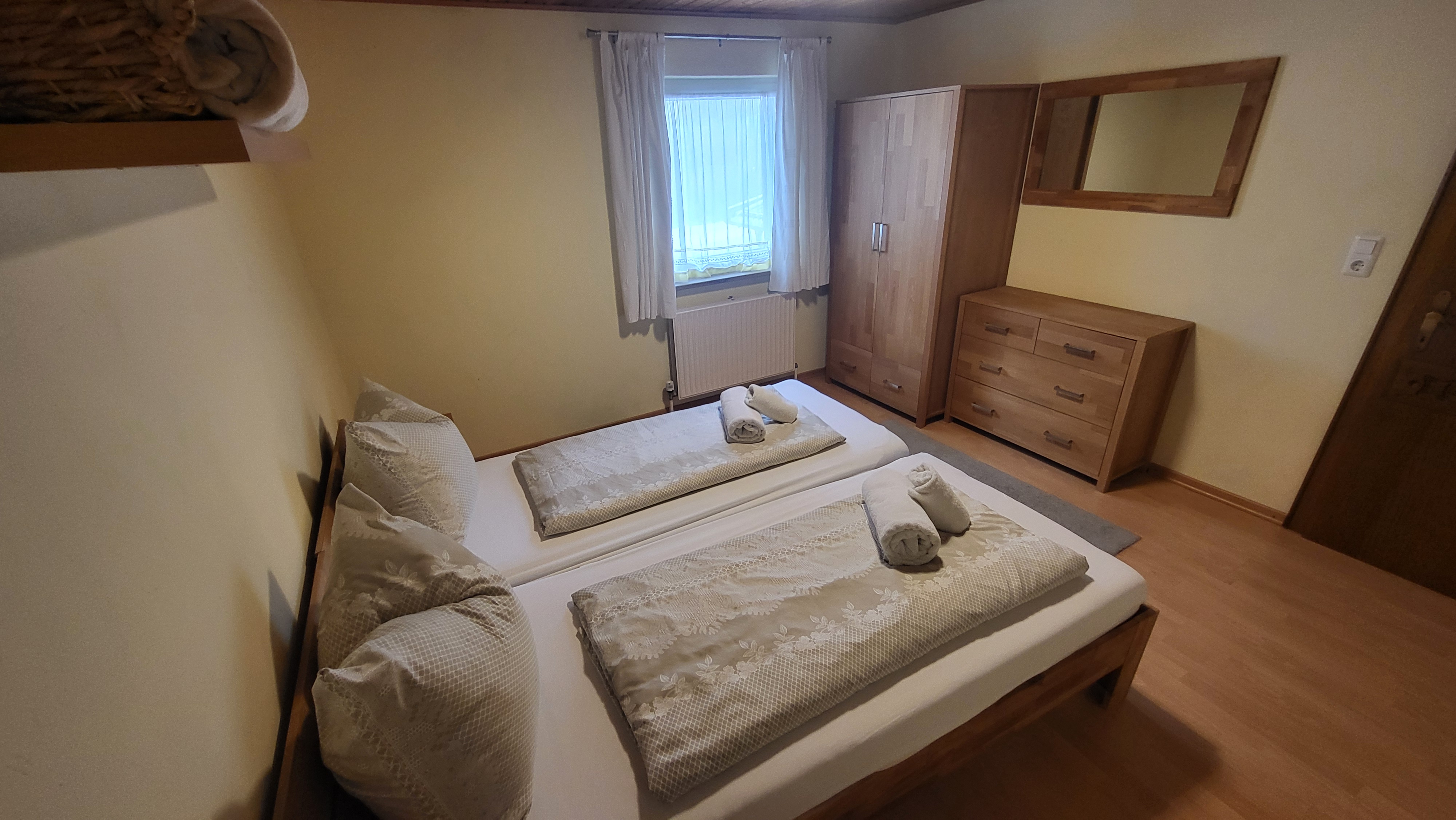 MonteurZimmer: Apartment "Reh" - Chalet Charlotte Apartments