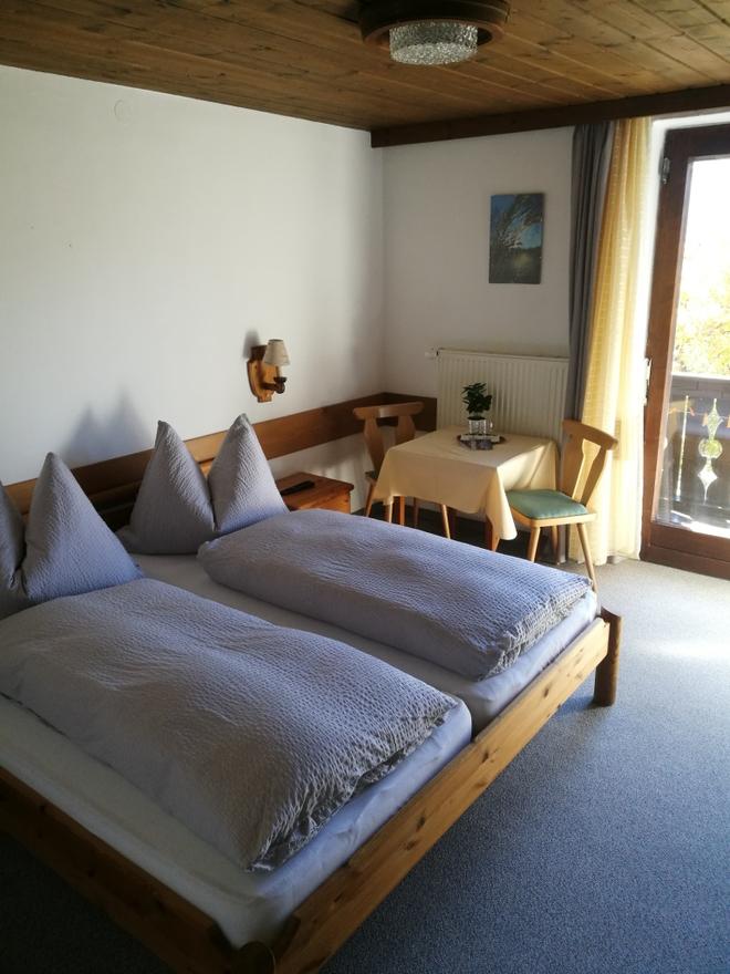 MonteurZimmer: Pension Sonneck