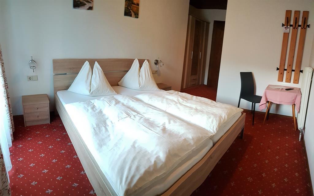 Monteur-Zimmer - Fernseher - Landgasthof-Hotel Zehenthof