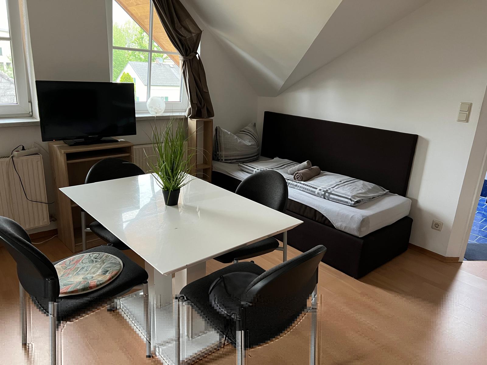 MonteurZimmer: Studio Apartments Haus Schneider