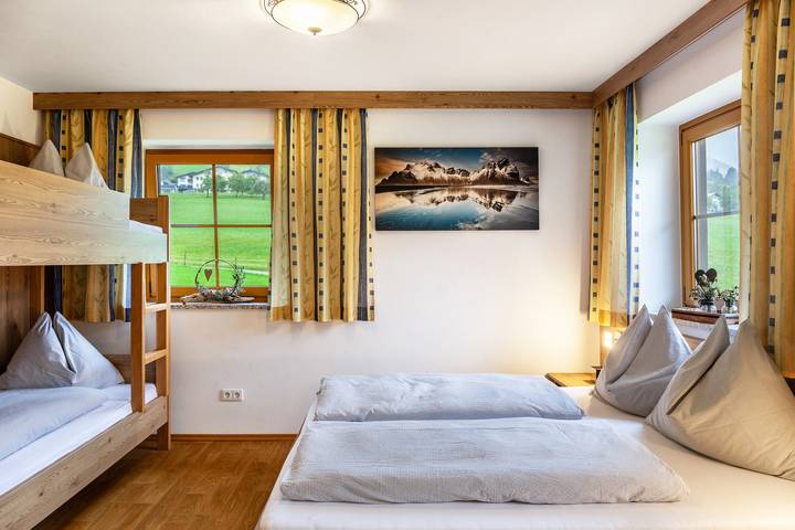 MonteurZimmer: Haus Unterrain