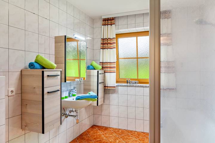 MonteurZimmer: Haus Unterrain