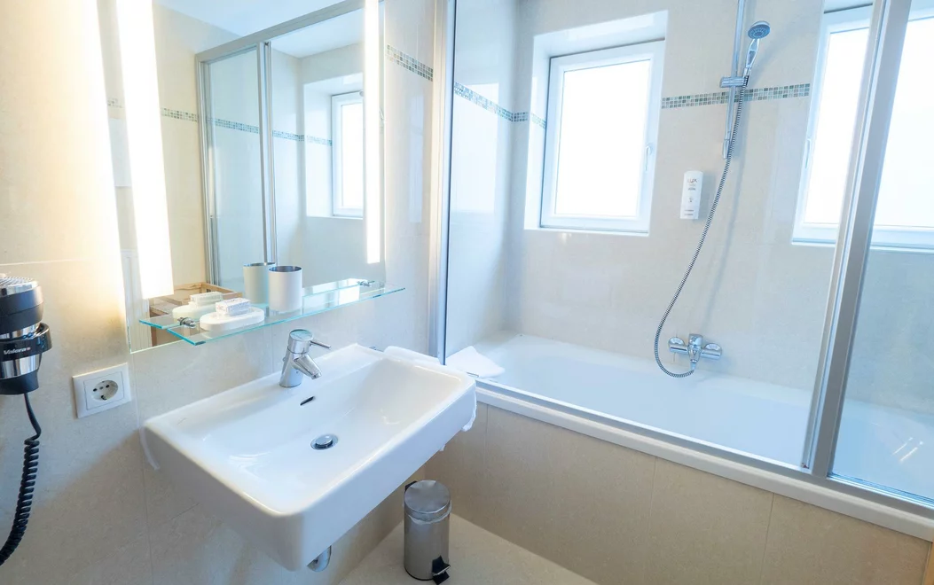 Monteur-Zimmer - Seeham - Hotel Flair