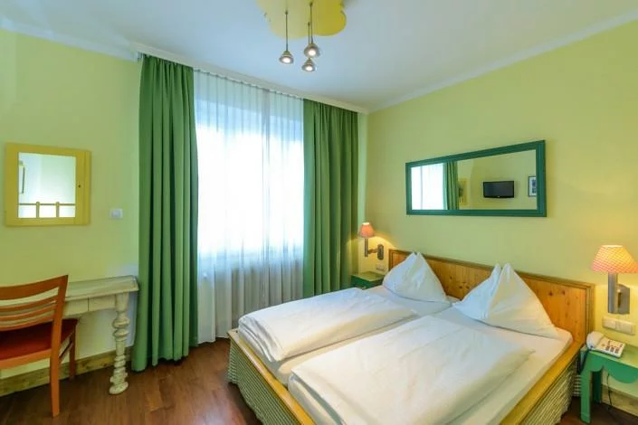 Monteur-Zimmer - Seeham - Gasthof Auerhahn