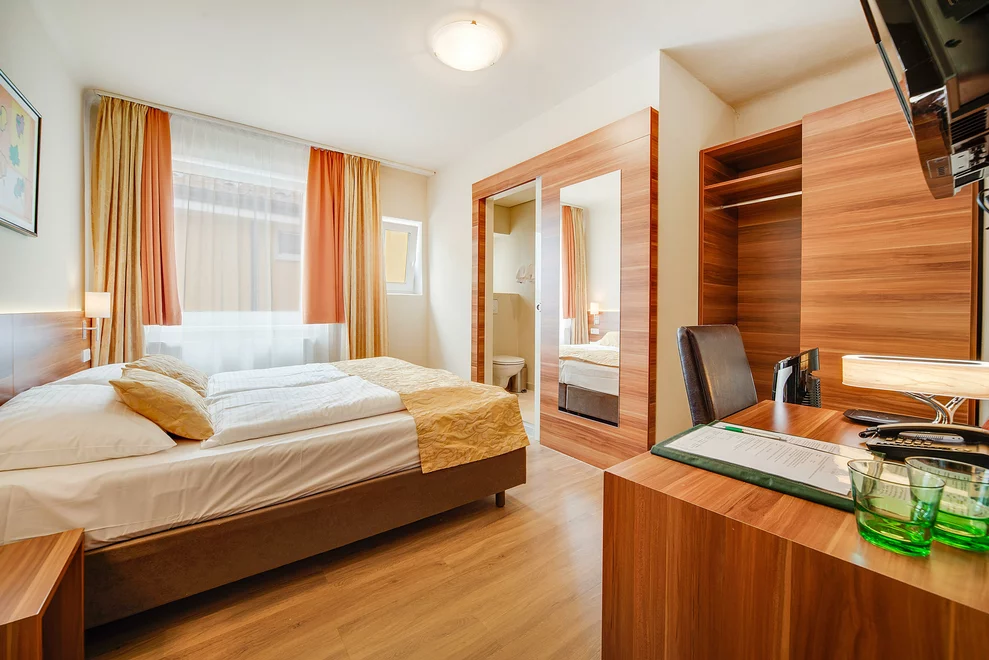 Monteur-Zimmer - Preis pro Nacht - Frankenmarkt - Hotel Astoria