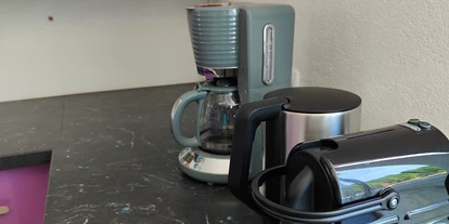 Monteur-Zimmer - Zahlungsarten: Vorauskasse - Österreich - Filterkaffeemaschine, Nespresso und Wasserkocher mit Zubehör - Ferienwohnung Dorfleben