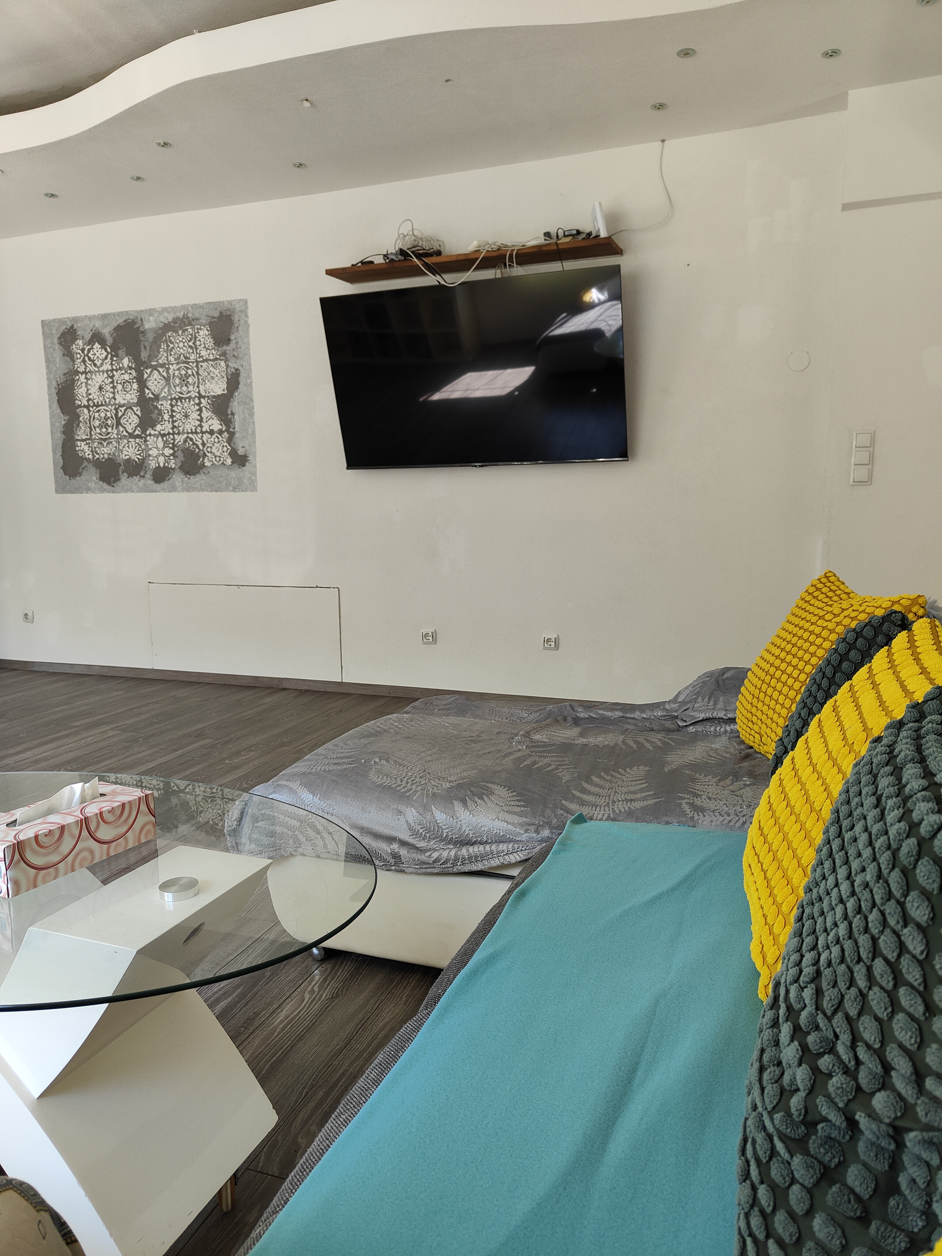 MonteurZimmer: Fernseher Wohnzimmer - Ferienwohnung Dorfleben