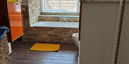 Monteur-Zimmer - Zahlungsarten: Vorauskasse - Österreich - Badezimmer - Ferienwohnung Dorfleben