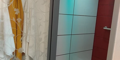 Monteur-Zimmer - Zahlungsarten: Vorauskasse - Österreich - Dusche - Ferienwohnung Dorfleben