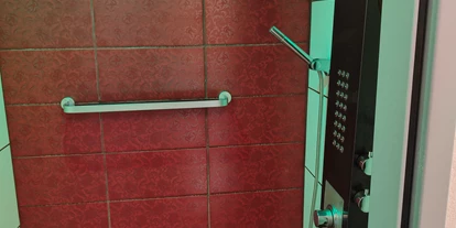 Monteur-Zimmer - Zahlungsarten: Vorauskasse - Österreich - Dusche - Ferienwohnung Dorfleben