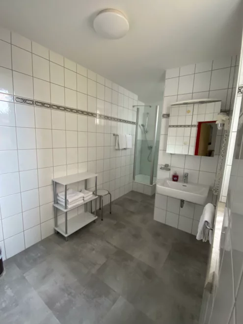 Monteur-Zimmer - Preis pro Nacht - Frankenmarkt - Drei Kreuz